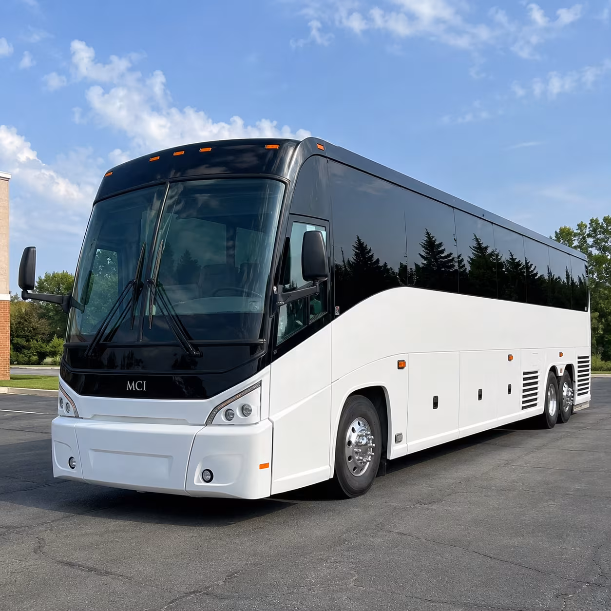 corporate group shuttle buses between clt and charlotte s business districts